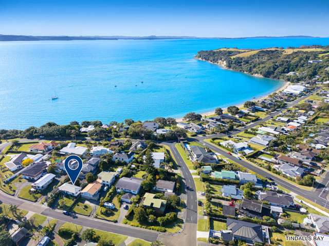 7A The Crescent Tindalls Beach_2