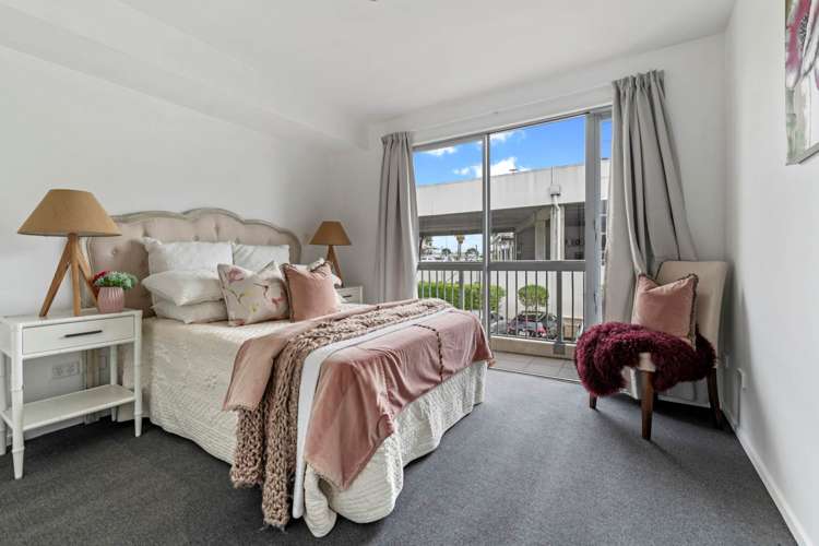 88B Michael Jones Drive Flat Bush_13