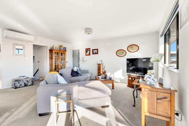 2/502 Devon Street East Strandon_2