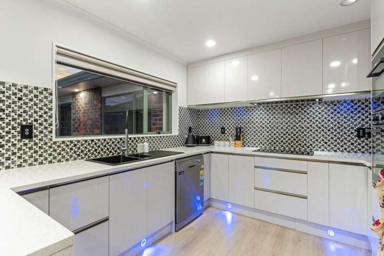 27 Bellville Drive Clendon Park_32