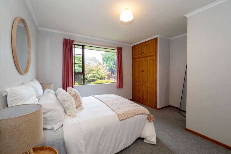 8 Burton Place Allenton_16