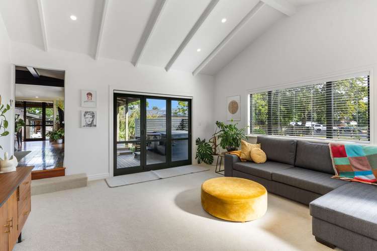 36 Young Crescent Drury_10