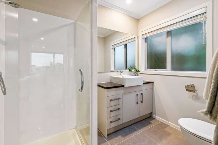 53 Sovereign Street Flat Bush_19