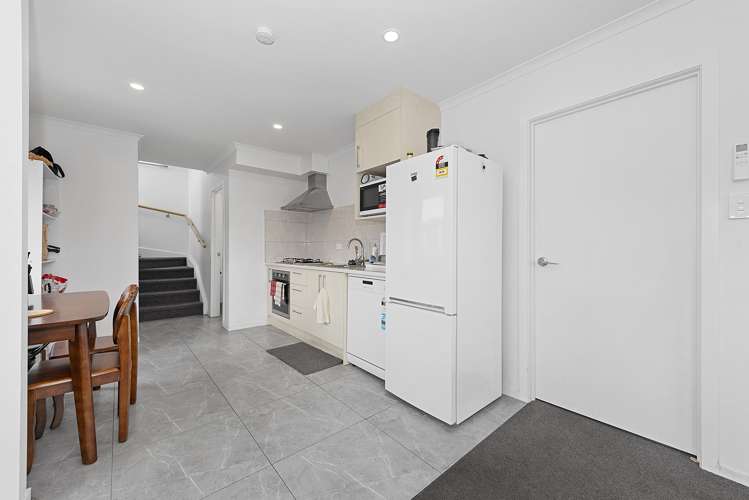1/107 Knighton Road Hillcrest_4
