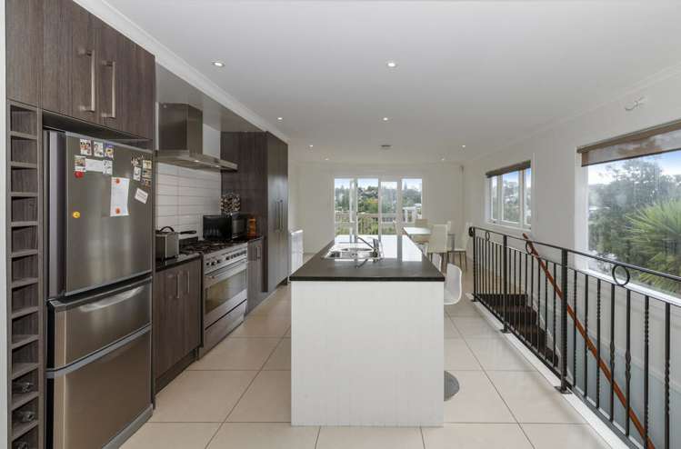 43 Derwent Crescent Titirangi_5