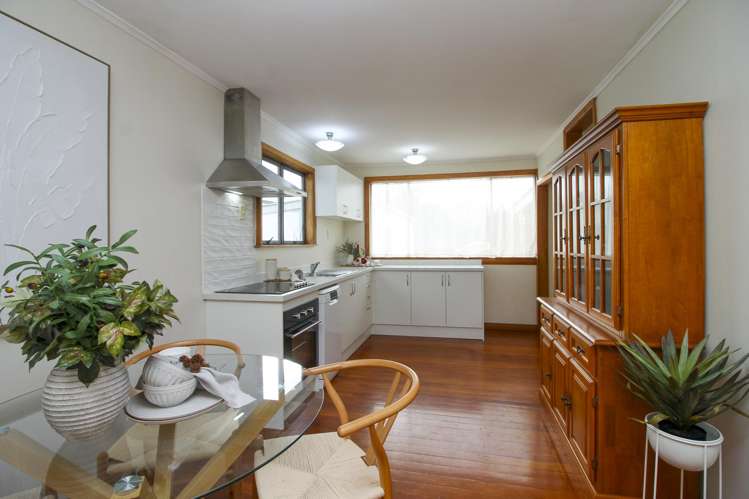 584 Rickit Road_3