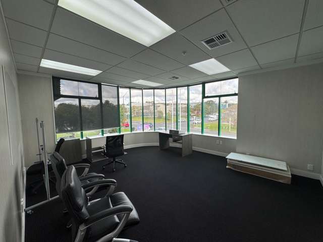 Level 1/5 William Pickering Drive Rosedale_2