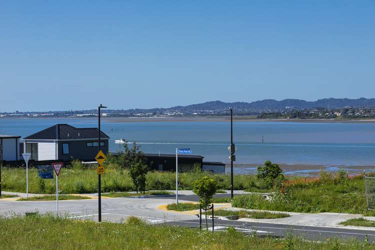 2/18 Scott Road Hobsonville_8