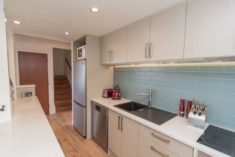 4/2 Cross Street Marchwiel_6