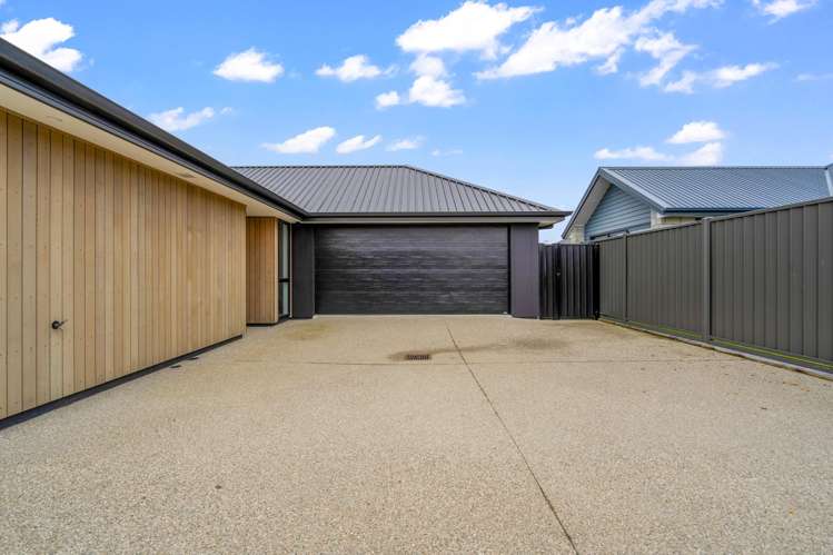 99 Hoffman Court Waikiwi_22