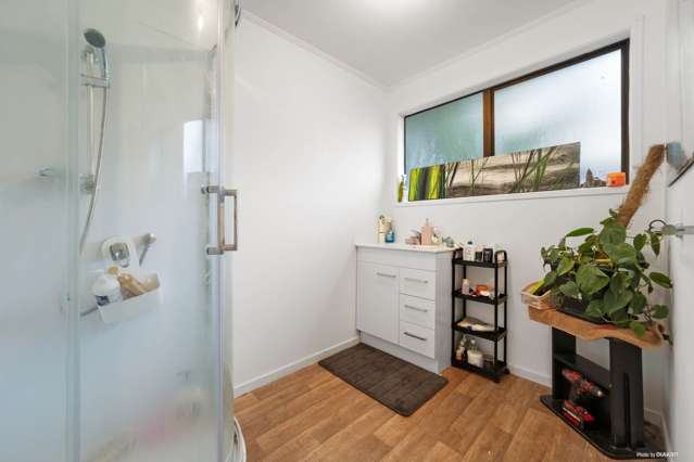 14 & 14A Virgo Place Glen Eden_4