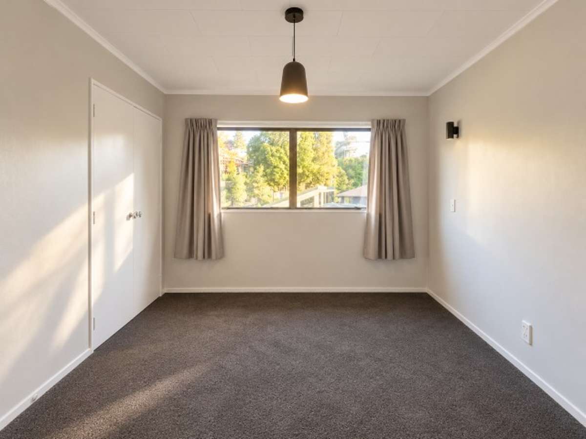 Refurbished Four Bedroom 5