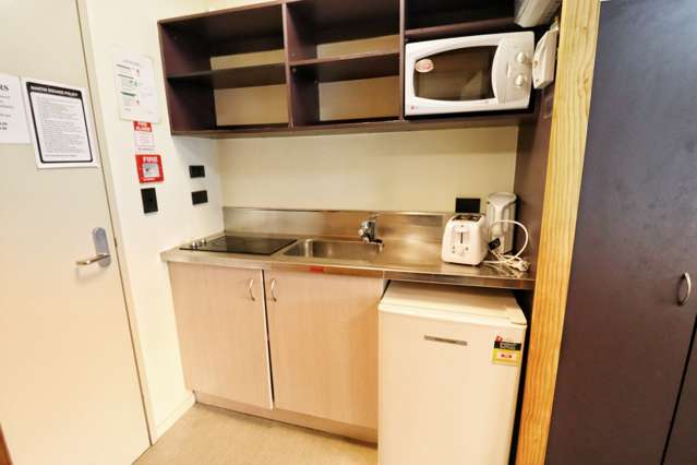 317/12 Martin Square 2185_2
