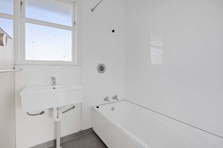 12 Edinburgh Street Patea_14