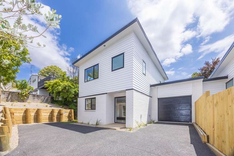 2/40A Exeter Street Glenview_27