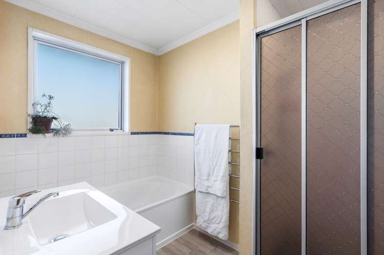 29 Gibson Drive Hornby_11