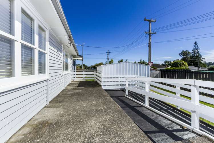 1/117 Lancaster Road Beach Haven_10