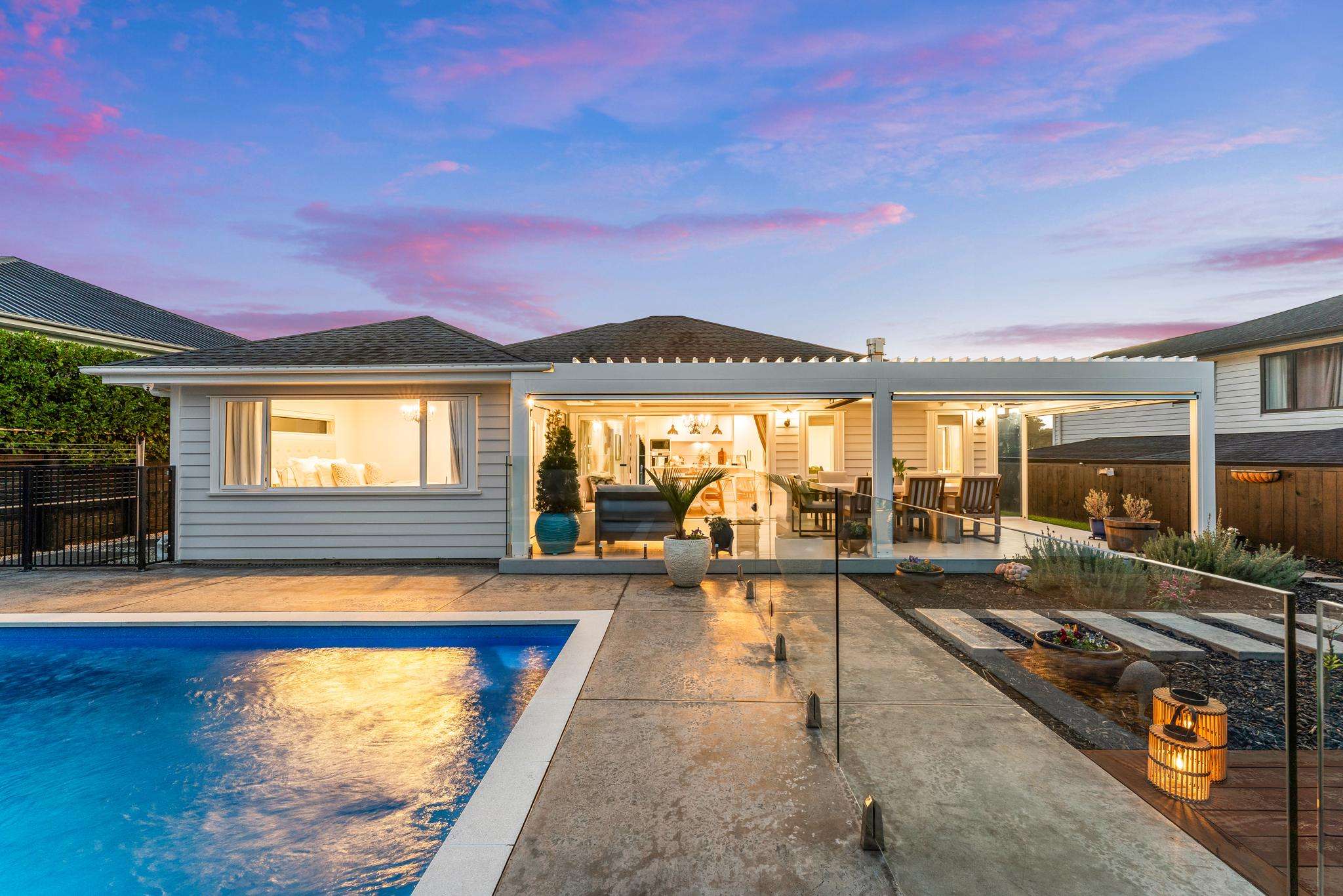 24 Woodridge Drive – hero