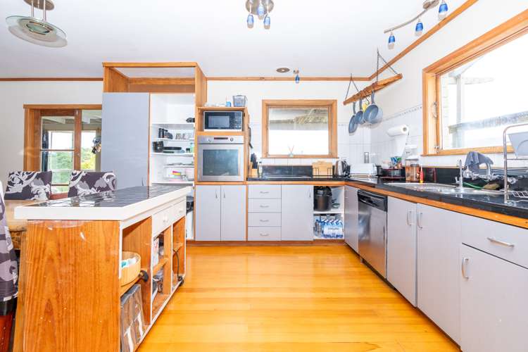 90 Houchens Road Glenview_11