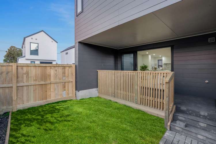 7/19 Calvert Avenue Mangere East_16