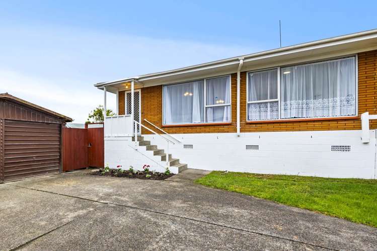 2/39 Blacklock Avenue Henderson_0