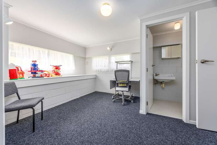 14 John Davis Road Mt Roskill_16