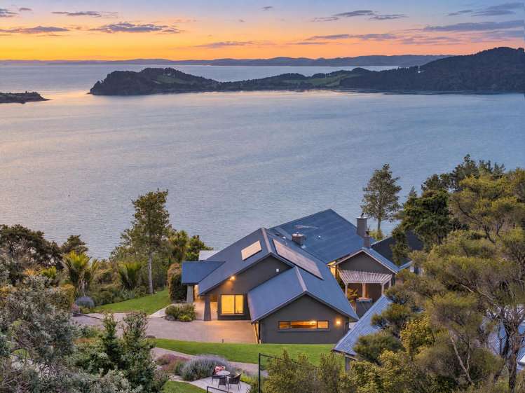 15a Te Papa Road Kawakawa Bay_36