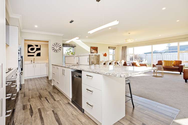 9 Barker Place Waikiwi_8