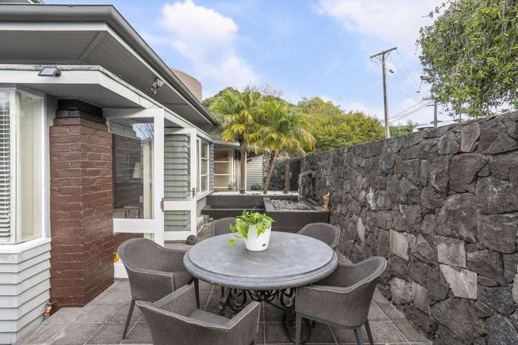 8 Almorah Place Epsom_16