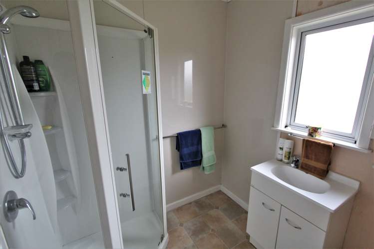 4 Esk Crescent Tokoroa_14