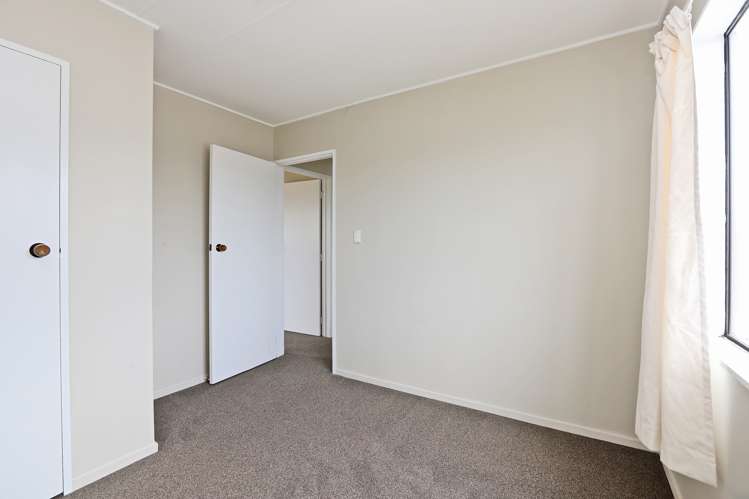 11 Holmes Place Flaxmere_8