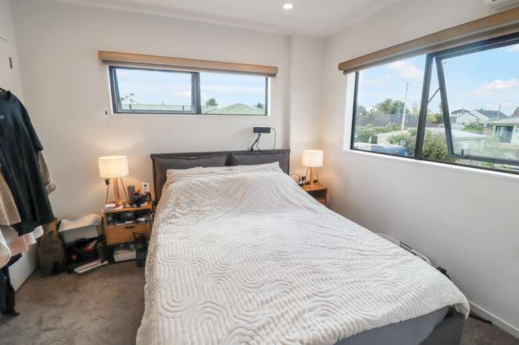 8a Rainbow Place Manurewa_6