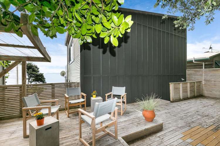 10 Ocean Parade Pukerua Bay_18