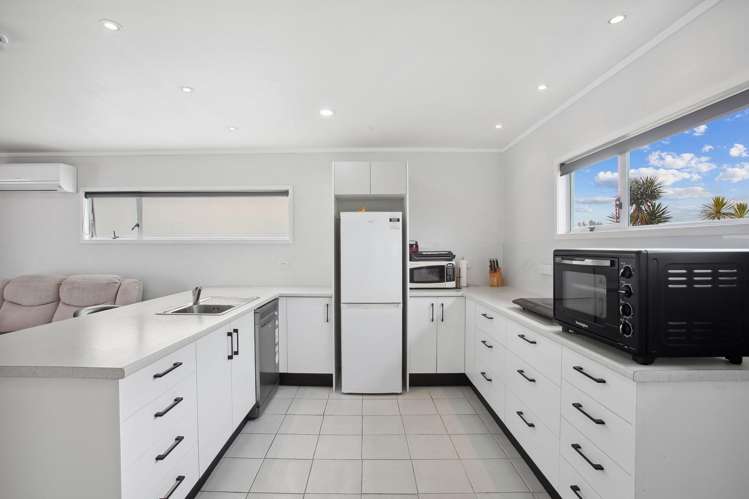 9 Newham Place Henderson_30