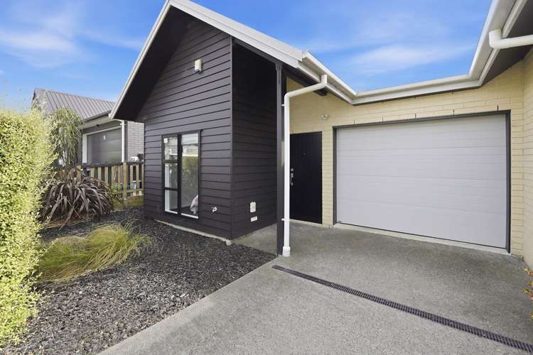 Unit 1/11 Mana Drive_0