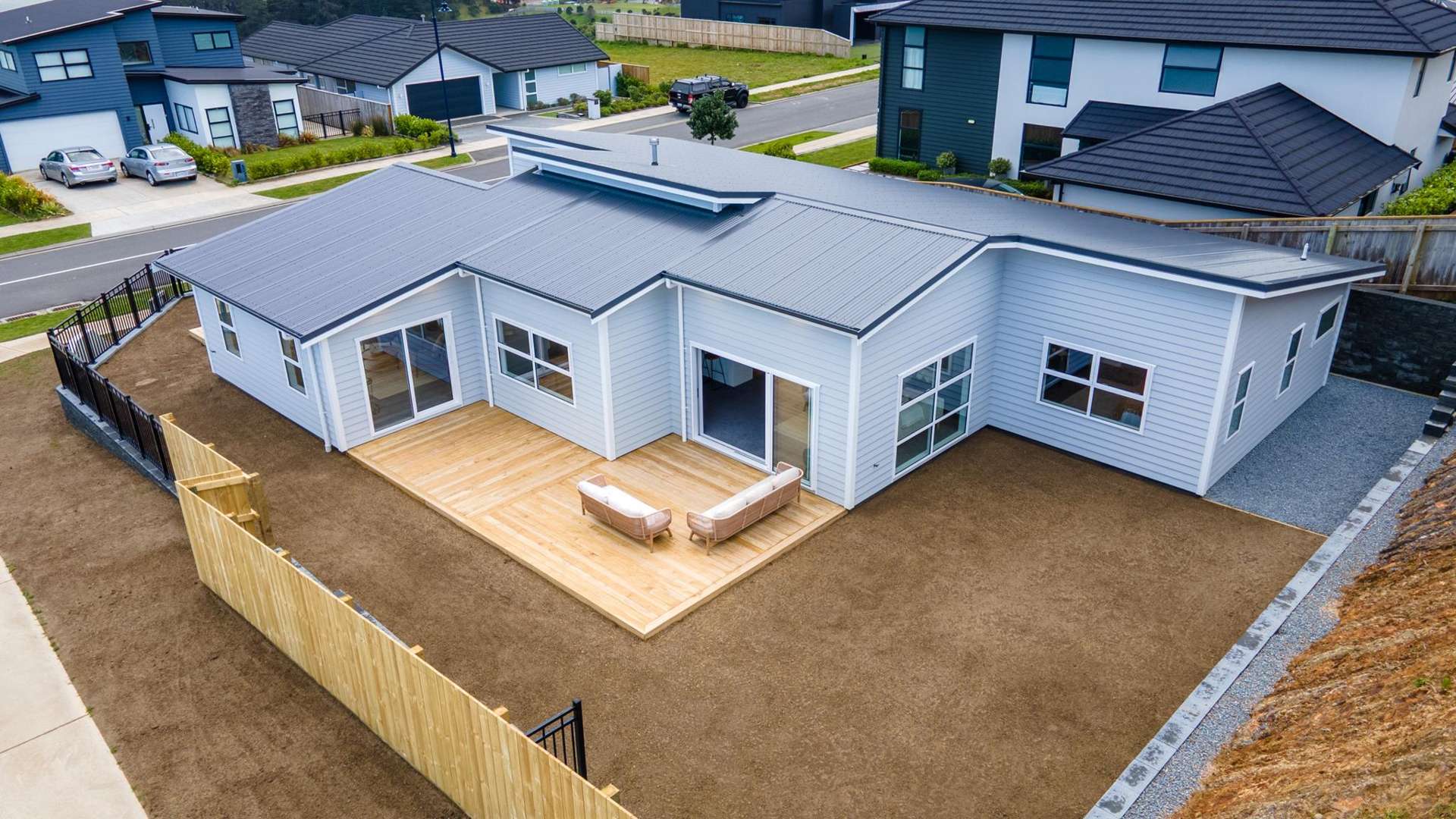 83 Queen Charlotte Drive Aotea_0