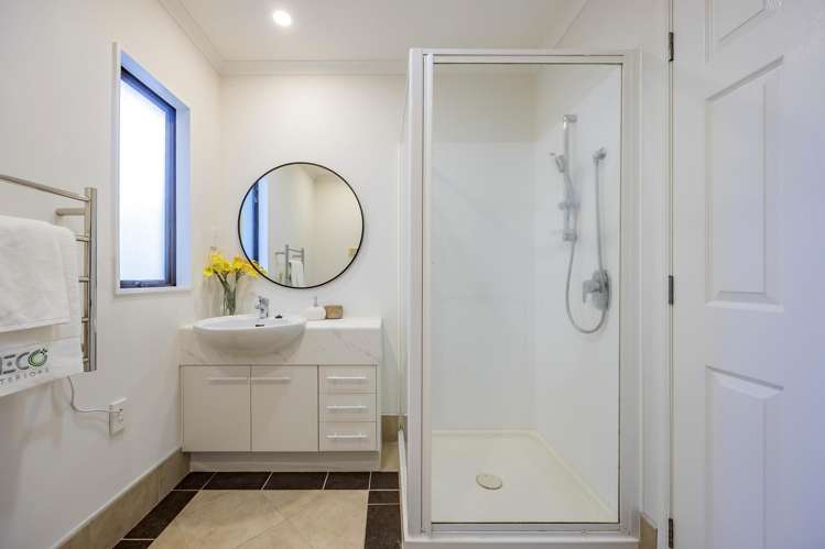 373 Chapel Road East Tamaki_17
