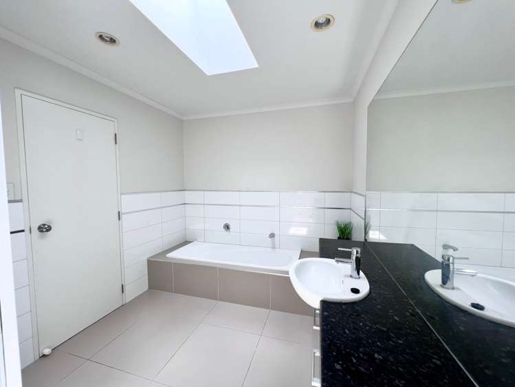 16 Brian Slater Way Stonefields_13