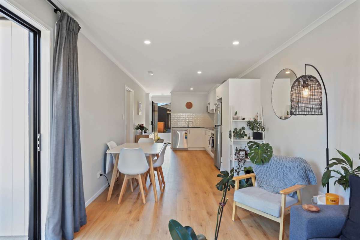 8 Honowai Street_4