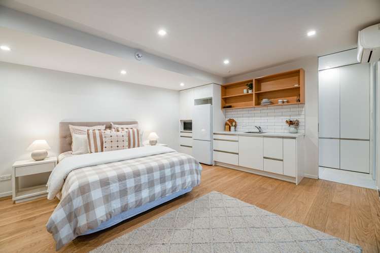 22 Woodfern Crescent Titirangi_32