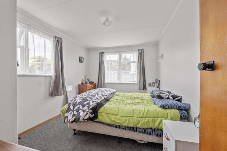 1 & 3 Koromiko Avenue Hawera_6