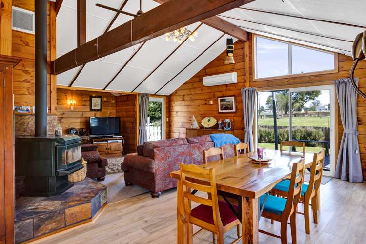 15 Fairbank Avenue Stratford_4