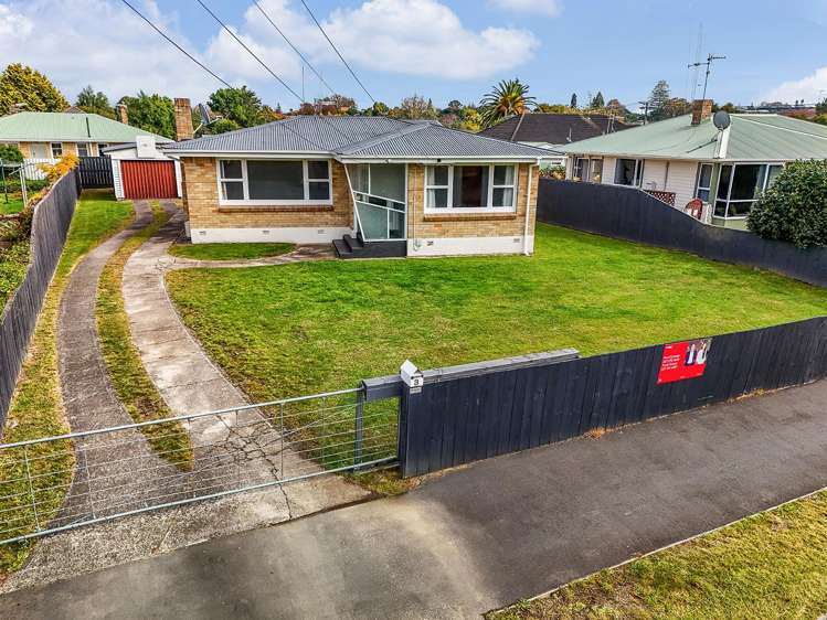 3 Defoe Avenue_0
