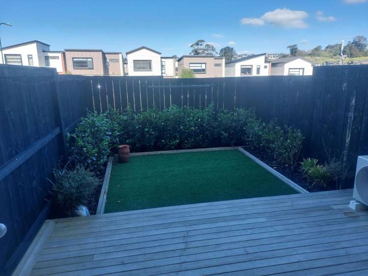 13 Kiato Lane 10673_9