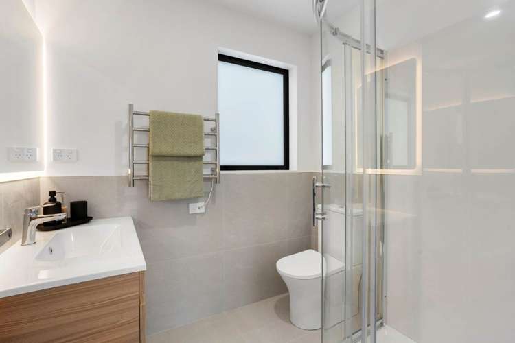 43 Friesian Drive Mangere_12