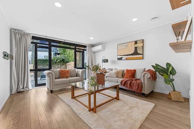 2/30b Verbena Road Birkdale_1