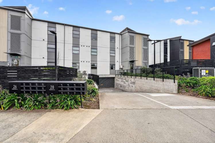 Unit 304/26 Shortfin Place Flat Bush_14