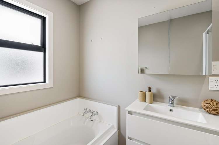 107 Coverdale Street Onekawa_12