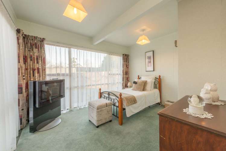 30 Matuhi Rise Henderson_11