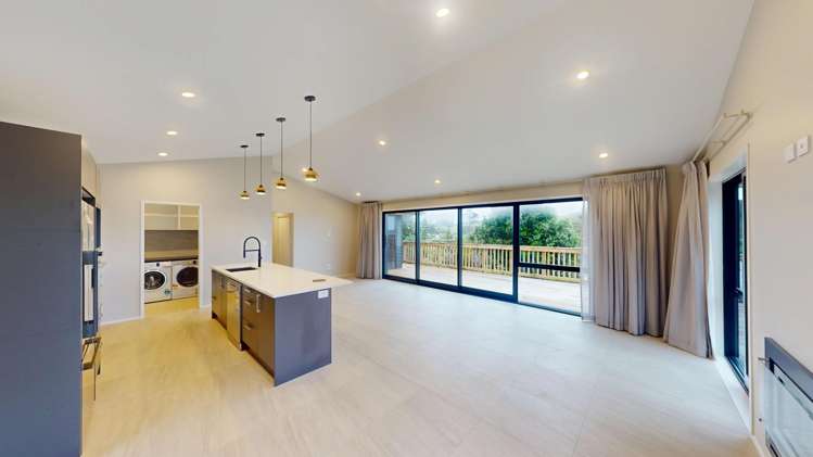 41 Mowhanau Drive 11473_7